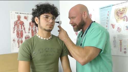 CollegeBoyPhysicals – Doc Raises Archie’s Blood Pressure – Dr Knox & Archie Bakk
