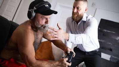 MEN – Hairy Gaymers – Daddy Cakes & Daddy John