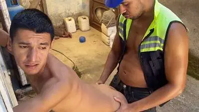OnlyFans – Fucked by a Workman – ReyDeChocolate & Agvalu