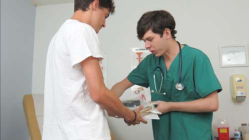 CollegeBoyPhysicals – Dropping Off Some Samples – Dakota Lovell & Andy Adler