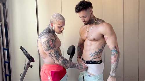 OnlyFans – Nice Italian Ass – ViktorOnee & Matty Cavalli