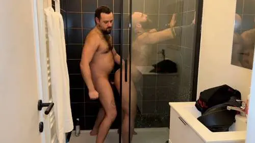 GayNetwork – Naughty Duo Watersports in shower