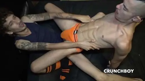 CrunchBoy – Freedo Pravaret Submits to Nico Dye in hot session