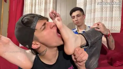 Str8CrushFeet – David can’t resist dimitri’s long slim sweaty feet – David new feet addiction 3